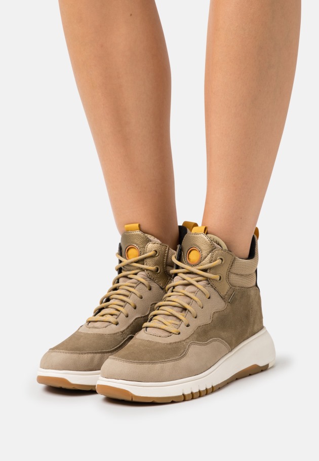 Baskets Montantes Sage/panna Gabor