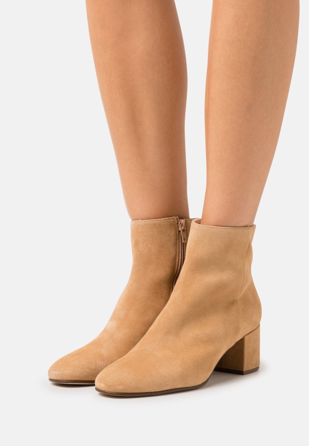 Chino Gabor Classic Ankle Boots