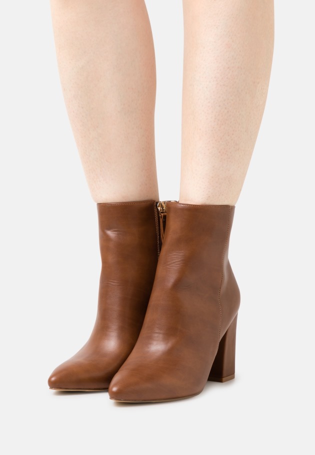 Chino Gabor Classic Ankle Boots