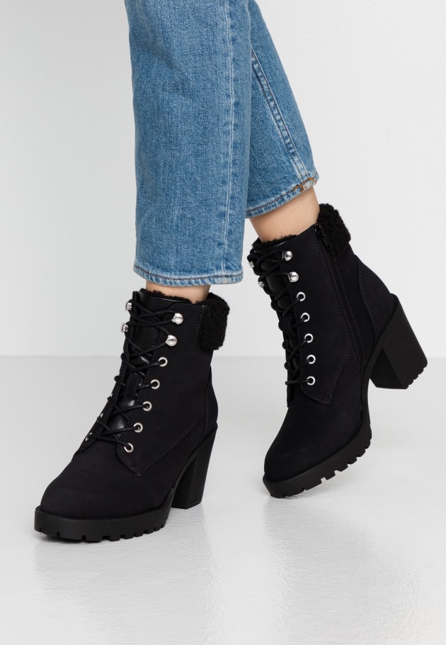 Gabor Black Lace-Up Ankle Boots
