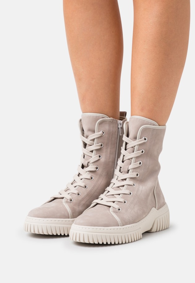 Gabor Platform Ankle Boots Caramel