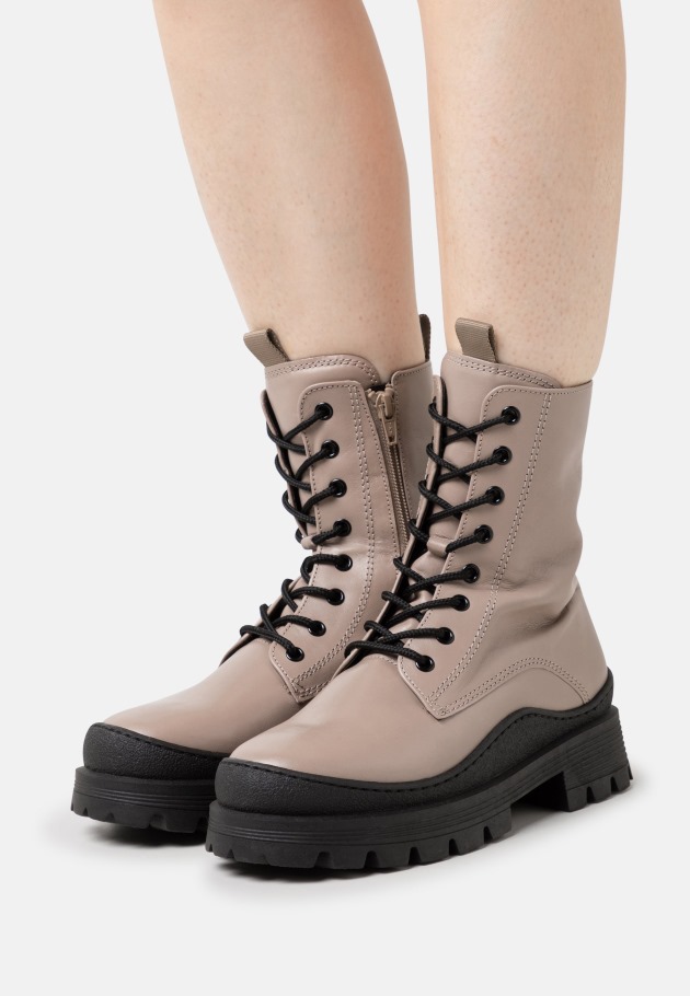 Gabor Platform Boots Rosso