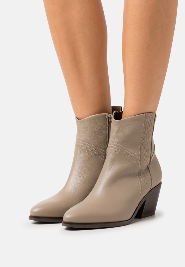 Gabor Salbei Classic Ankle Boots