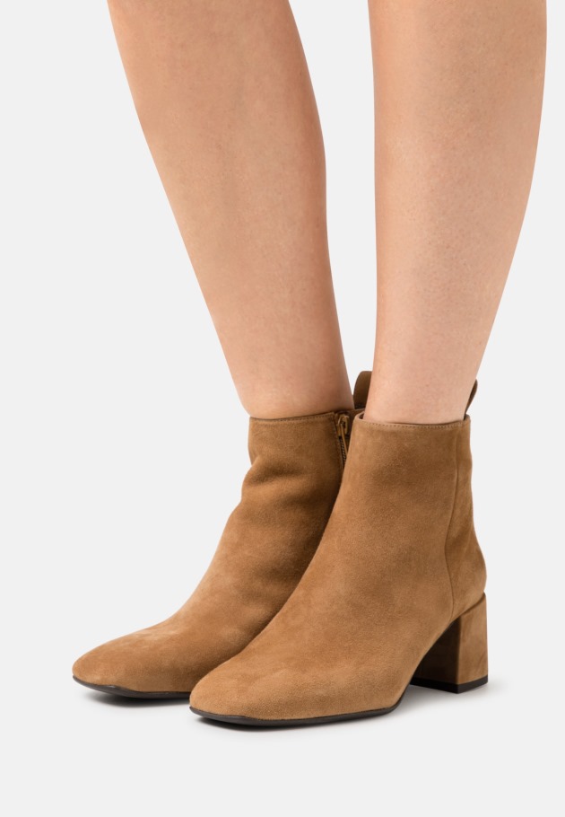 Gabor Salbei Classic Ankle Boots