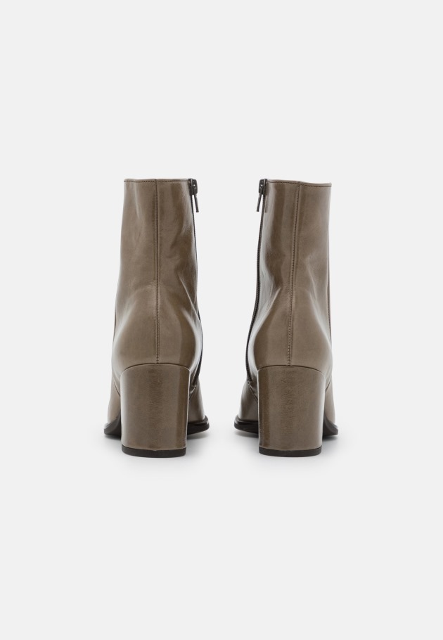 Gabor Salbei Classic Ankle Boots
