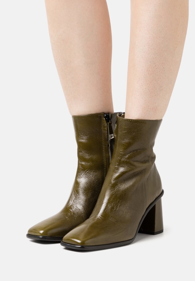 Gabor Salbei Classic Ankle Boots