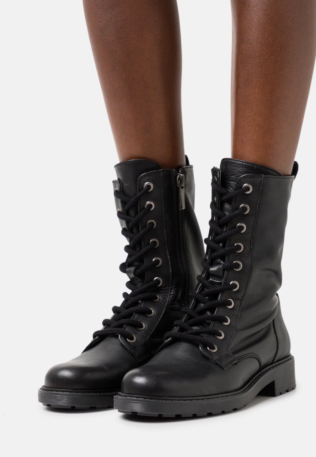 Gaborlace-Up Ankle Boots Panna