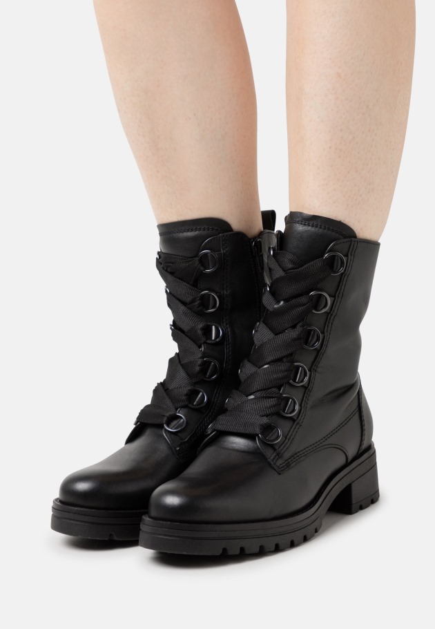 Lace-Up Ankle Boots Black Gabor