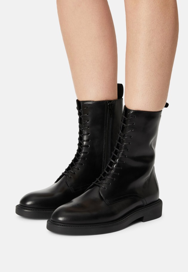 Lace-Up Ankle Boots Black Gabor