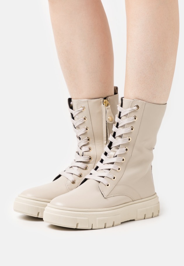 Lace-Up Boots Panna Gabor