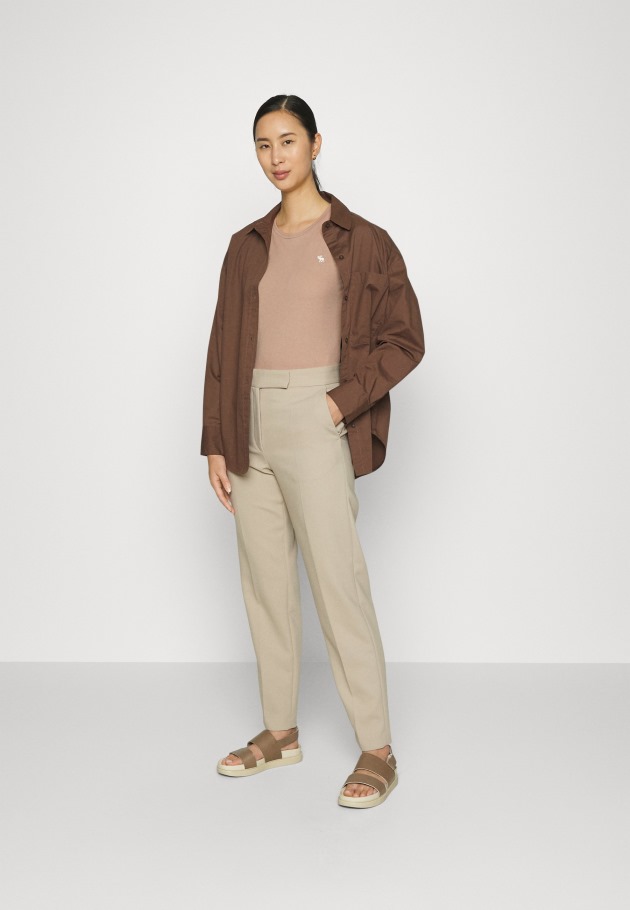 Sandales Noires à Barre En T Gabor