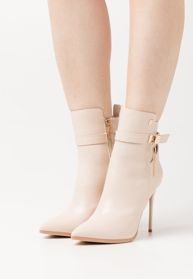 Talons Classiques Gabor Ivoire