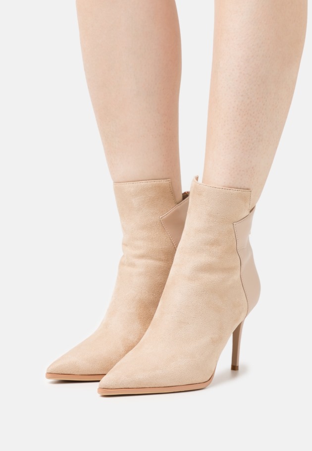 Talons Classiques Gabor Ivoire